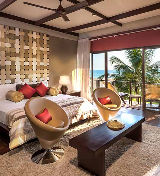Pool and hotel view of Jetwing Beach